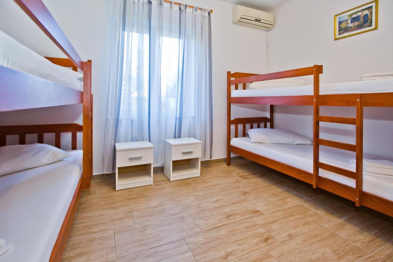 Luka'S Lodge Guesthouse & Hostel Hvar Town Kültér fotó