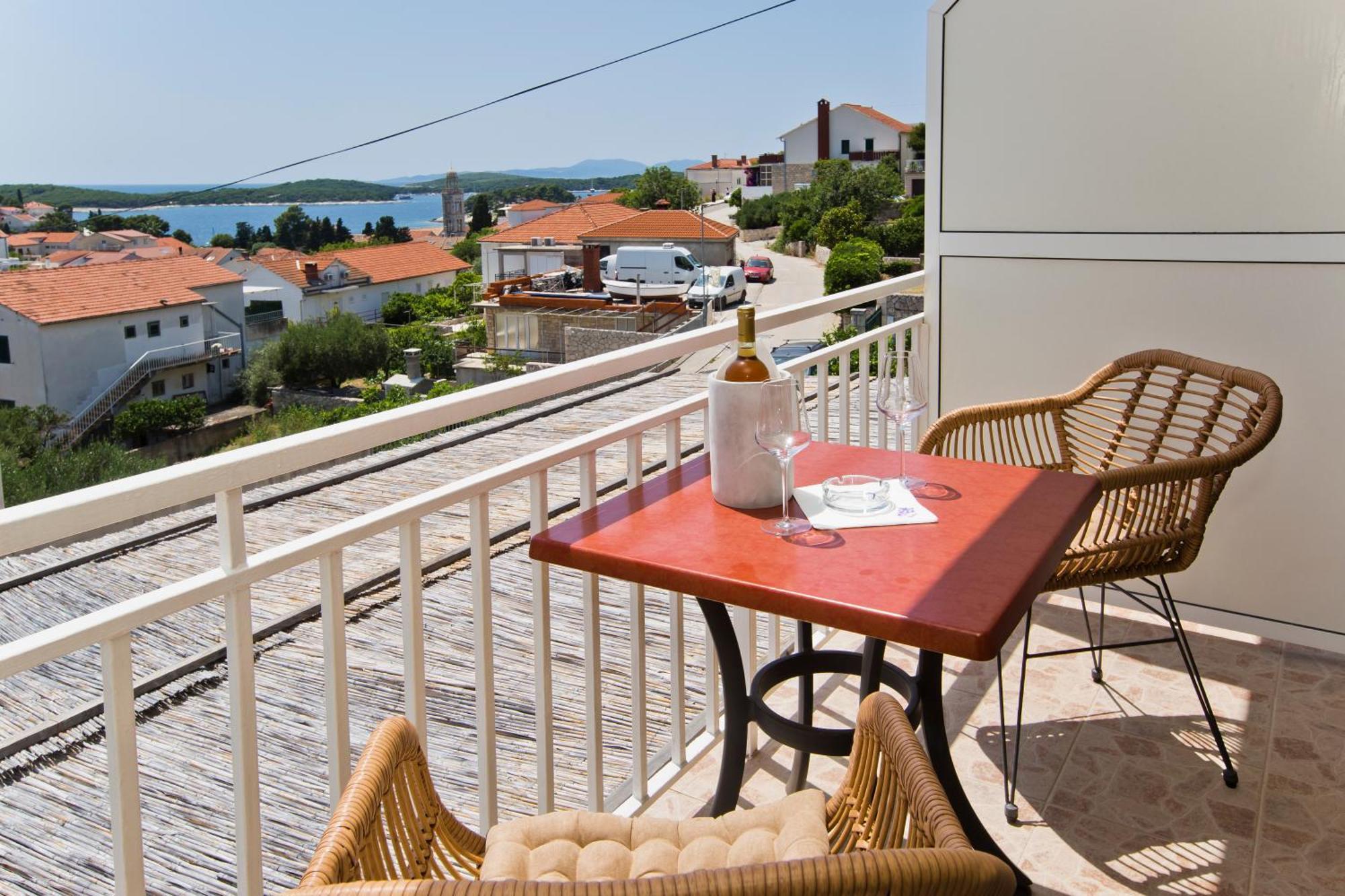 Luka'S Lodge Guesthouse & Hostel Hvar Town Kültér fotó