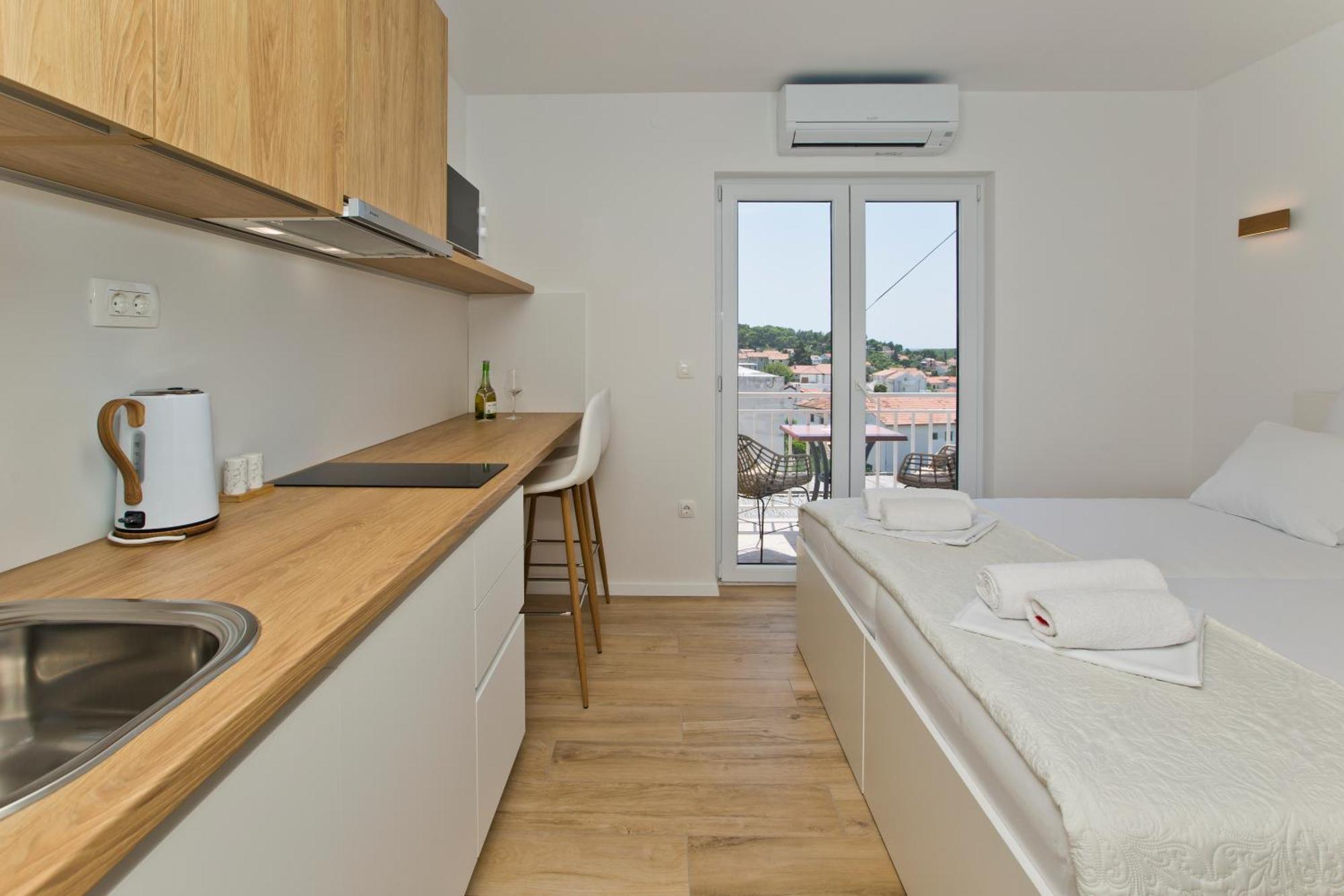 Luka'S Lodge Guesthouse & Hostel Hvar Town Kültér fotó